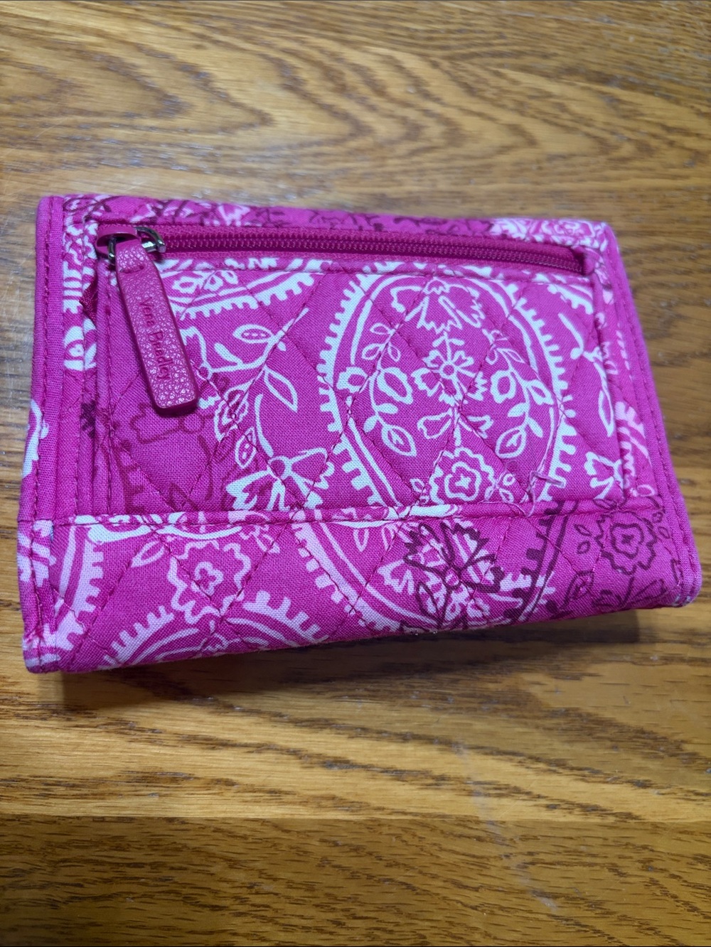 Vera Bradley pink & white stamped Paisley Quilted Wallet - Picture 2 of 5